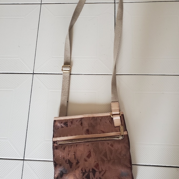 Crossbody - Picture 1 of 2